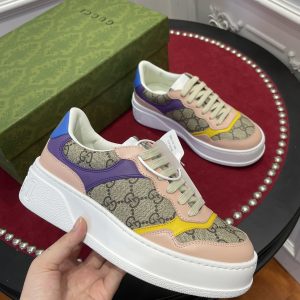 Gucc* SNEAKER